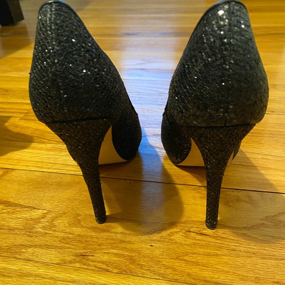 Beautiful Badgley Mischka sparkle heels - Picture 2 of 3